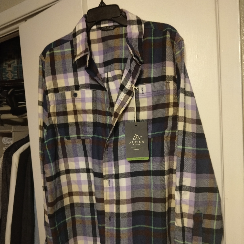 Shirt - Picture 2 of 6